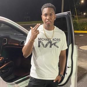 Meet your Posher, Eric manuel